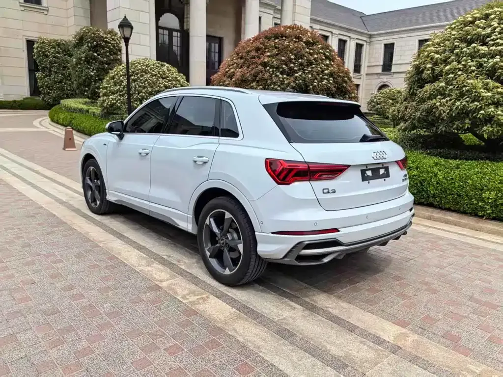 Audi Q3 — фото 5