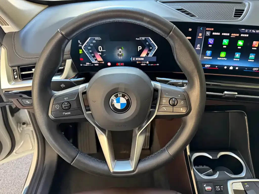 BMW X1 — фото 10