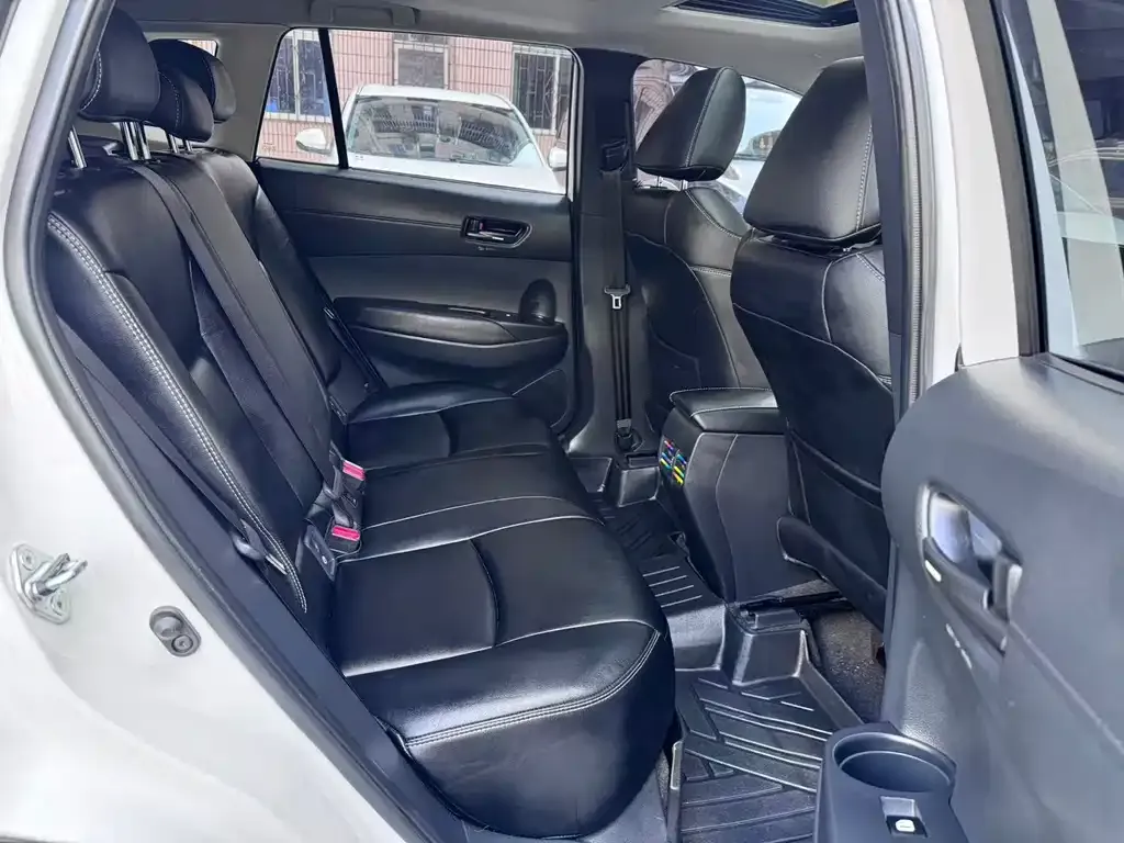 Toyota Corolla Cross — фото 3