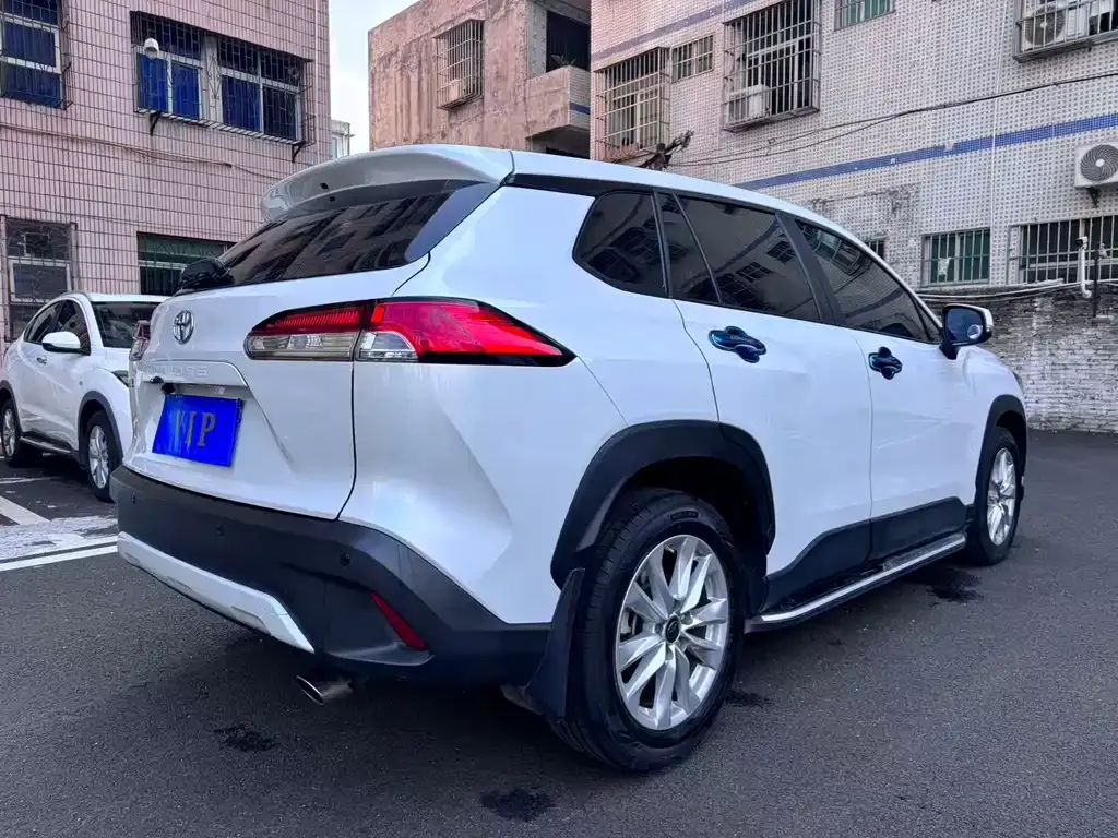 Toyota Corolla Cross — фото 9