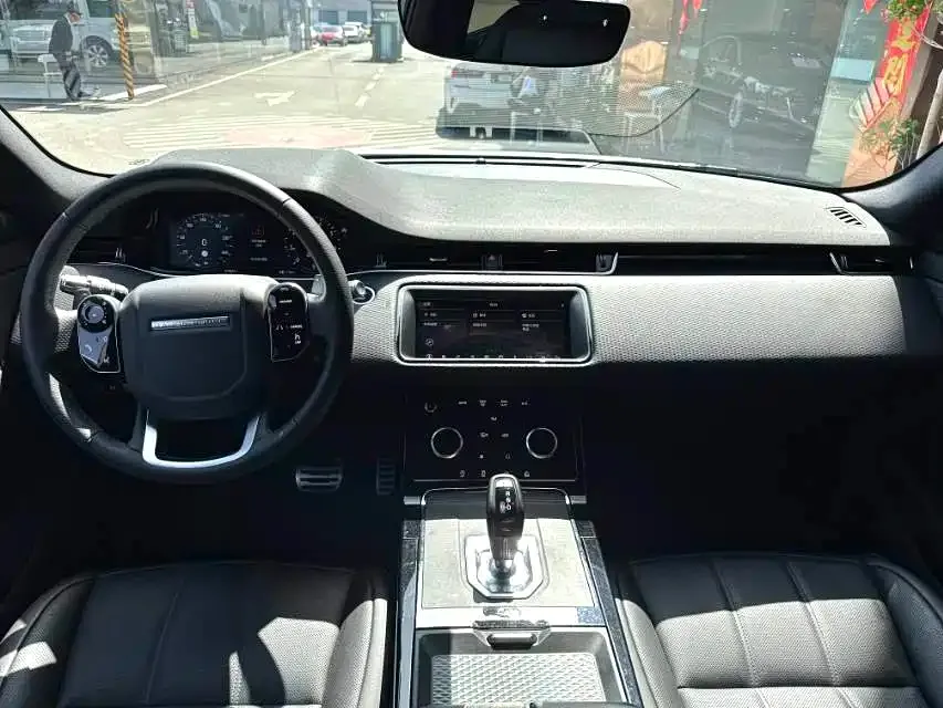 Land Rover Evoque — фото 4