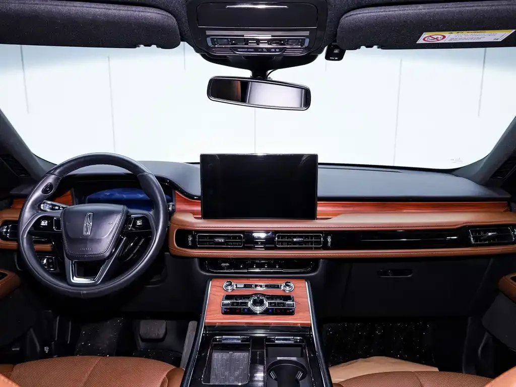 Lincoln Aviator — фото 10