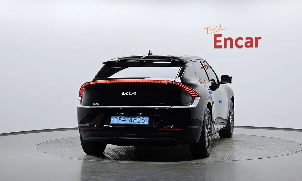 Kia EV6 — фото 7