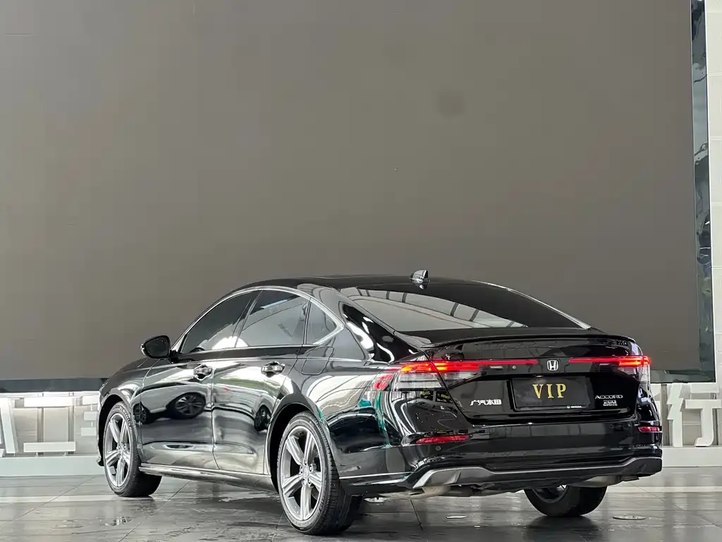 Honda Accord — фото 2