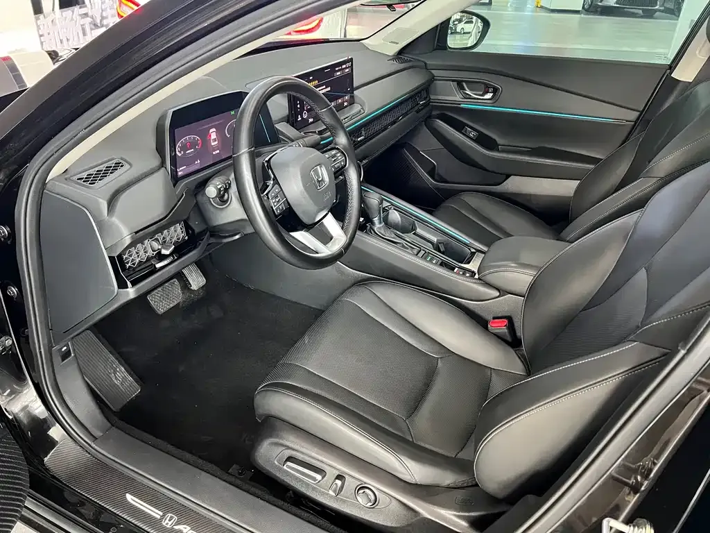 Honda Accord — фото 10