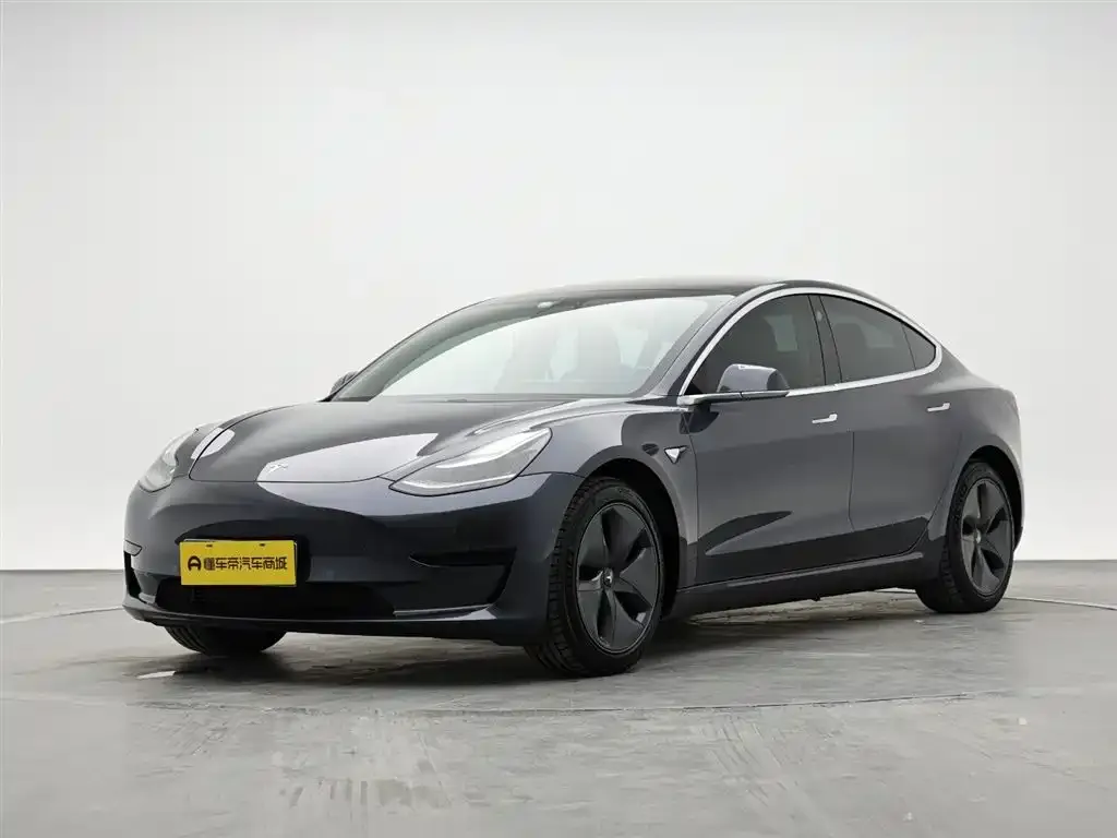 Tesla Model 3 — фото 10