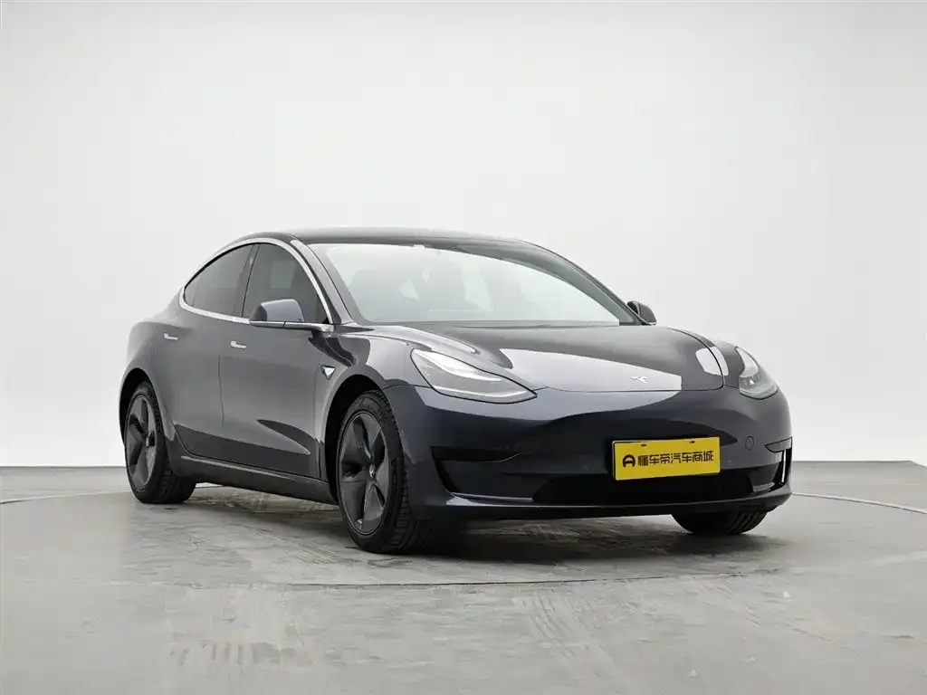 Tesla Model 3 — фото 2