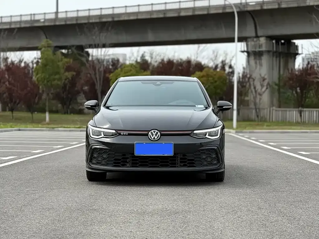 Volkswagen Golf GTI — фото 8