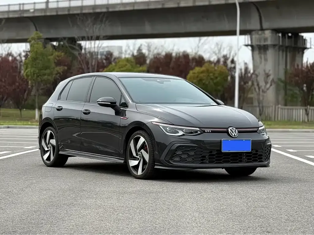 Volkswagen Golf GTI — фото 3