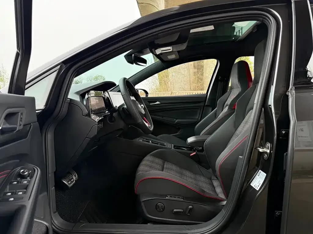 Volkswagen Golf GTI — фото 2