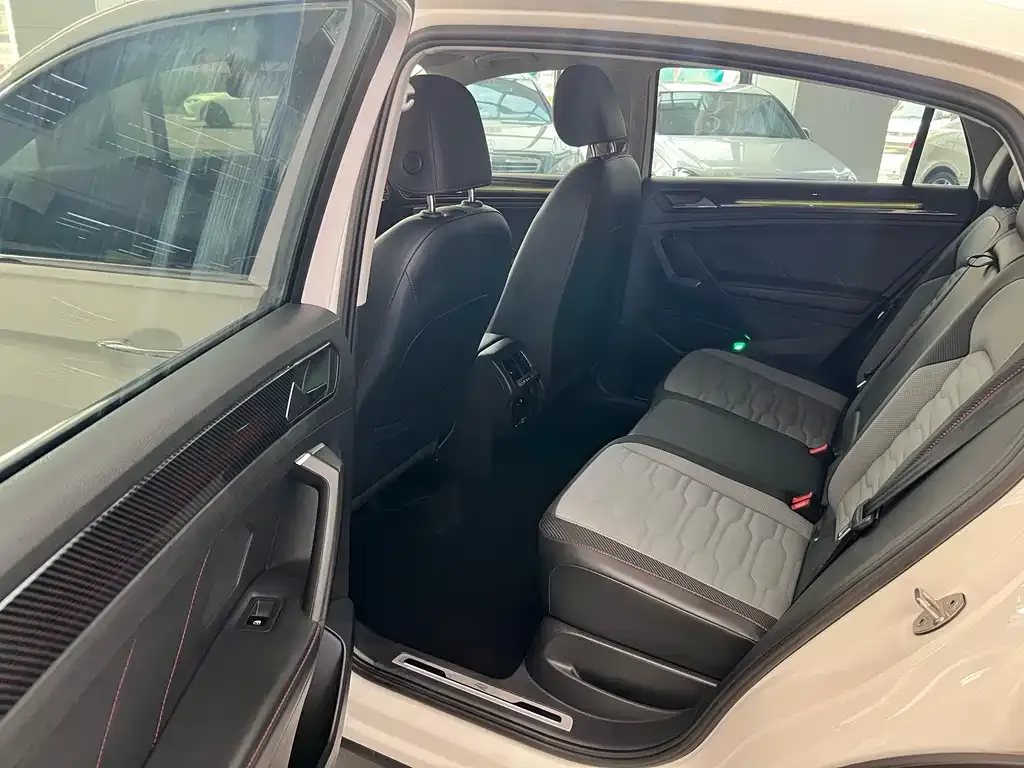 Volkswagen Tiguan X 2021 из CN, фото 6