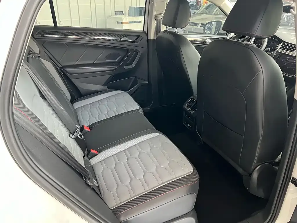Volkswagen Tiguan X 2021 из CN, фото 7