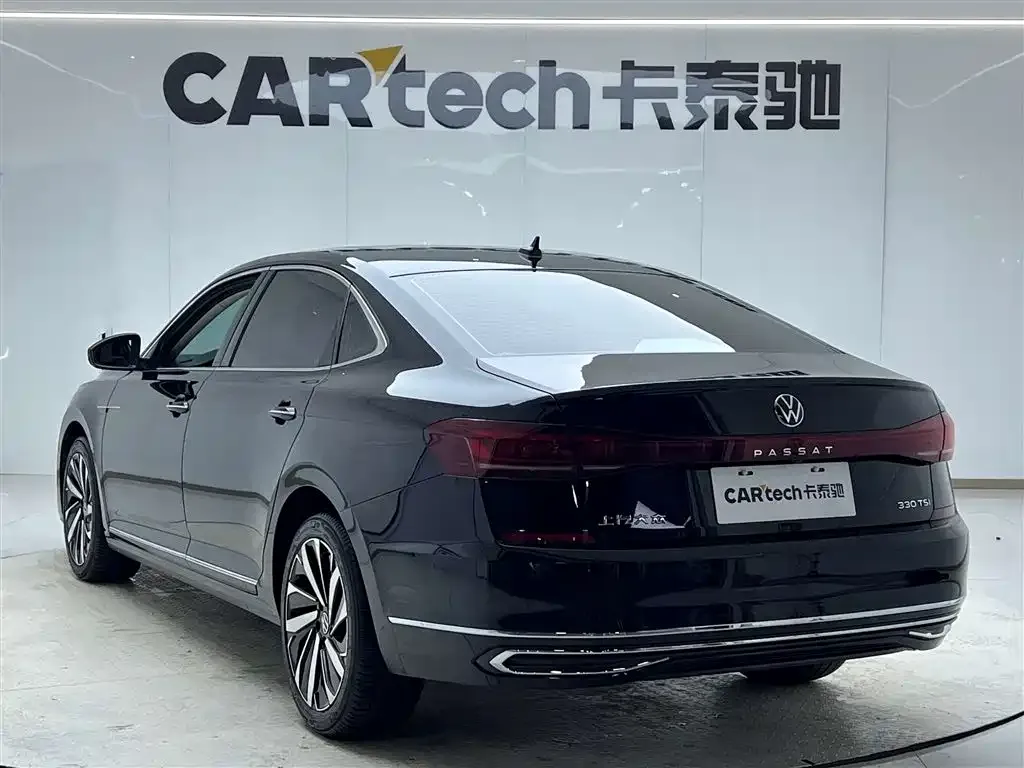 Volkswagen Passat — фото 4