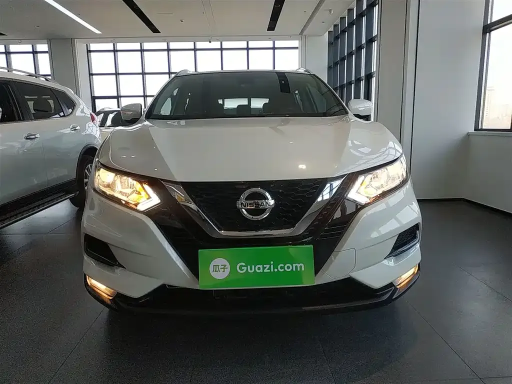 Nissan Qashqai — фото 8