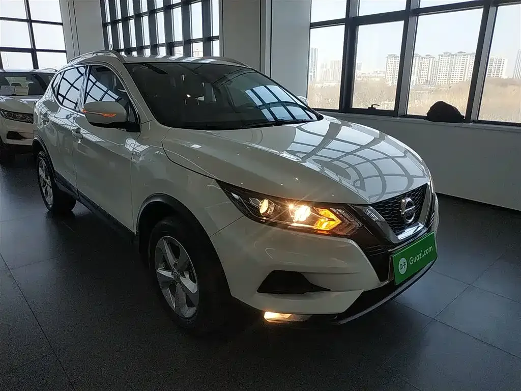 Nissan Qashqai — фото 7