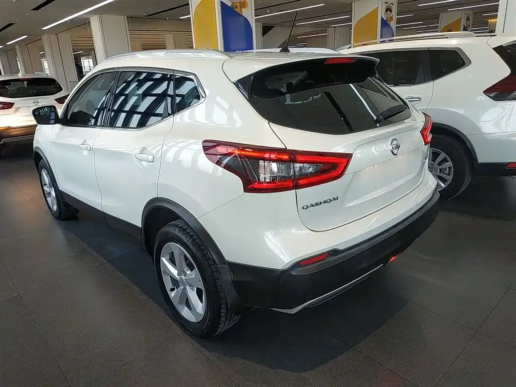 Nissan Qashqai — фото 10