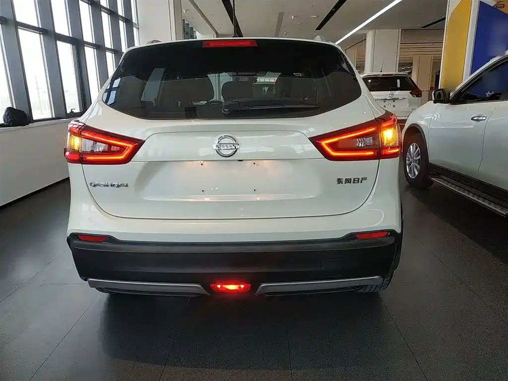 Nissan Qashqai — фото 4