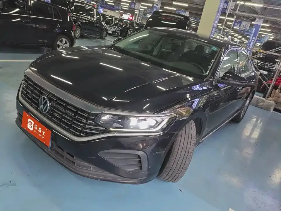 Volkswagen Passat — фото 1