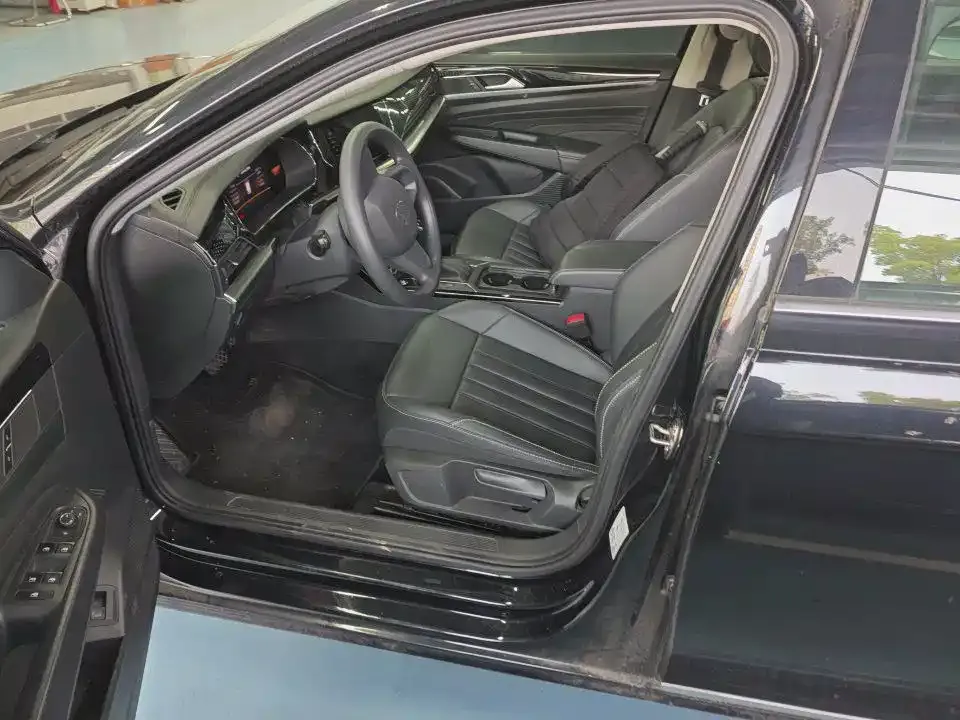 Volkswagen Passat — фото 6
