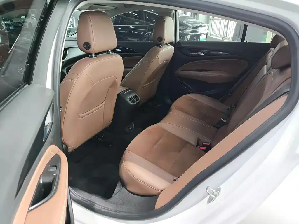 Buick Regal — фото 2
