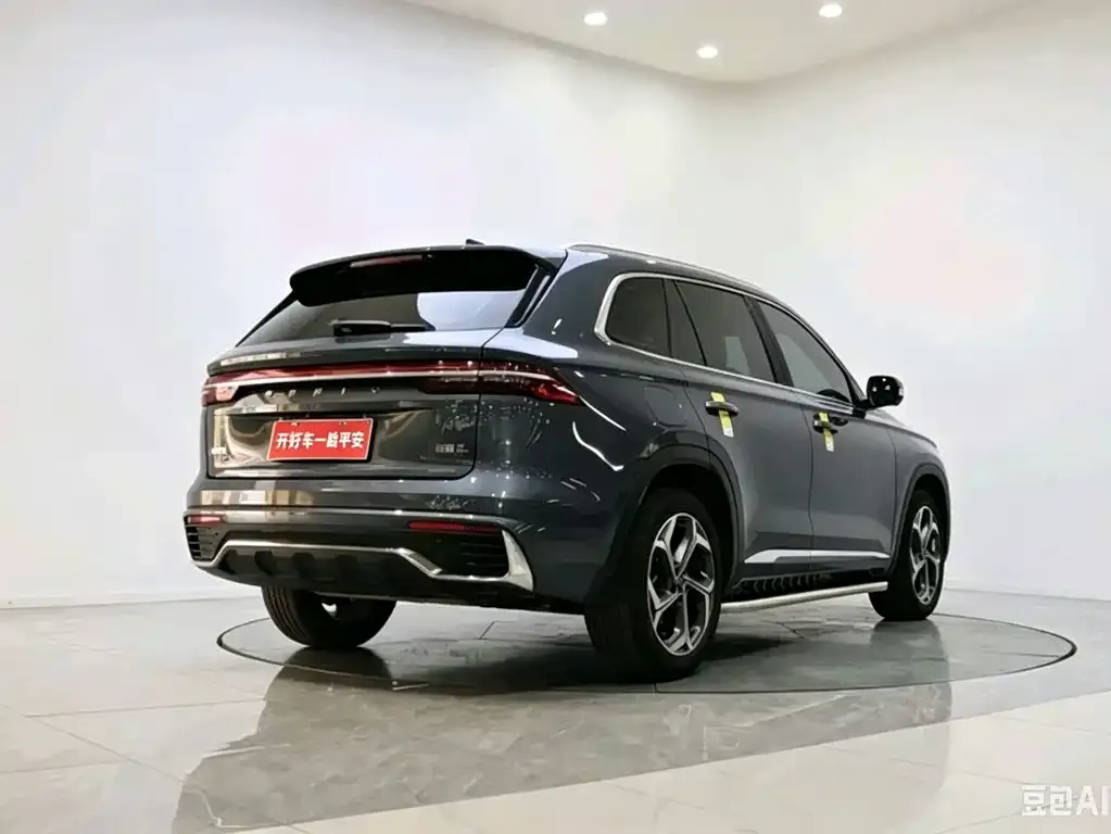 Geely Xingyue L — фото 8