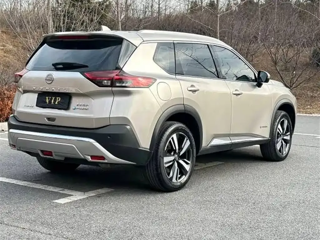 Nissan X-Trail — фото 10