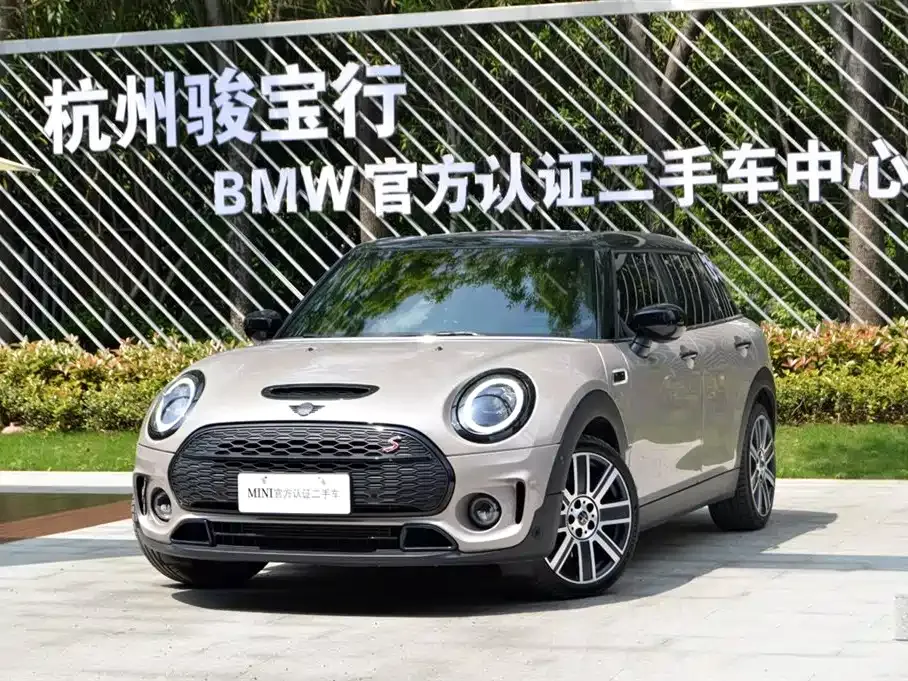 MINI Clubman — фото 1