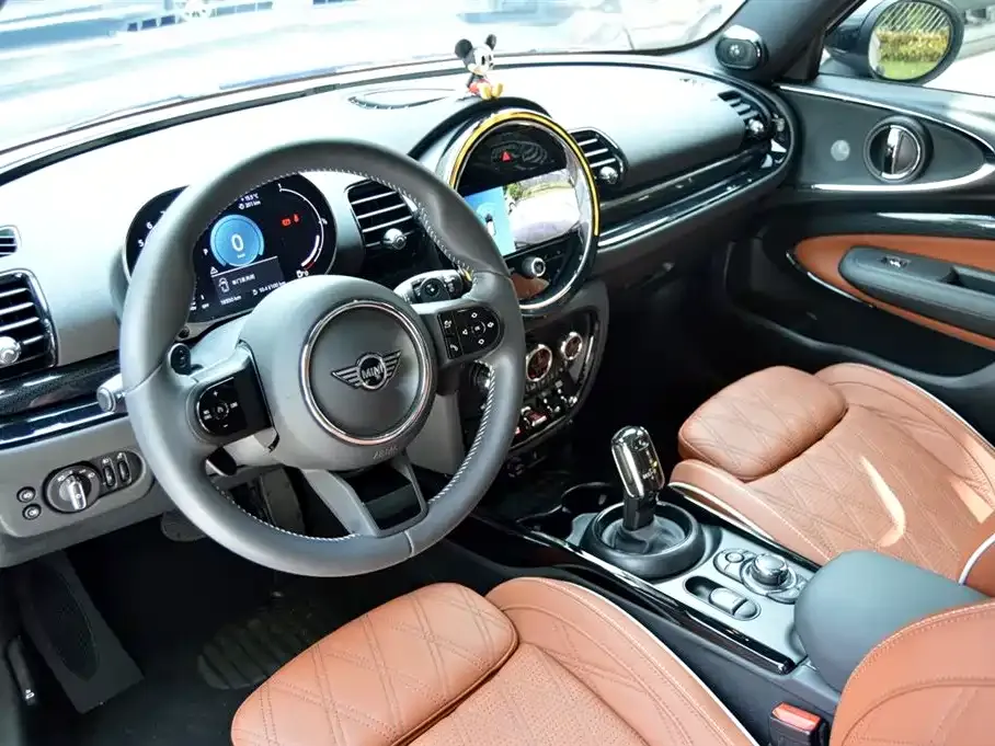 MINI Clubman — фото 5