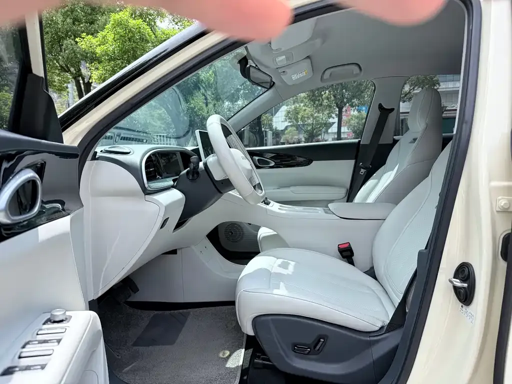 Geely Starburst — фото 7