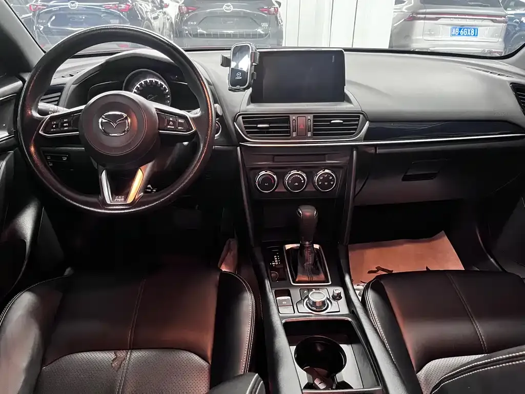Mazda CX-4 2021 из CN, фото 9