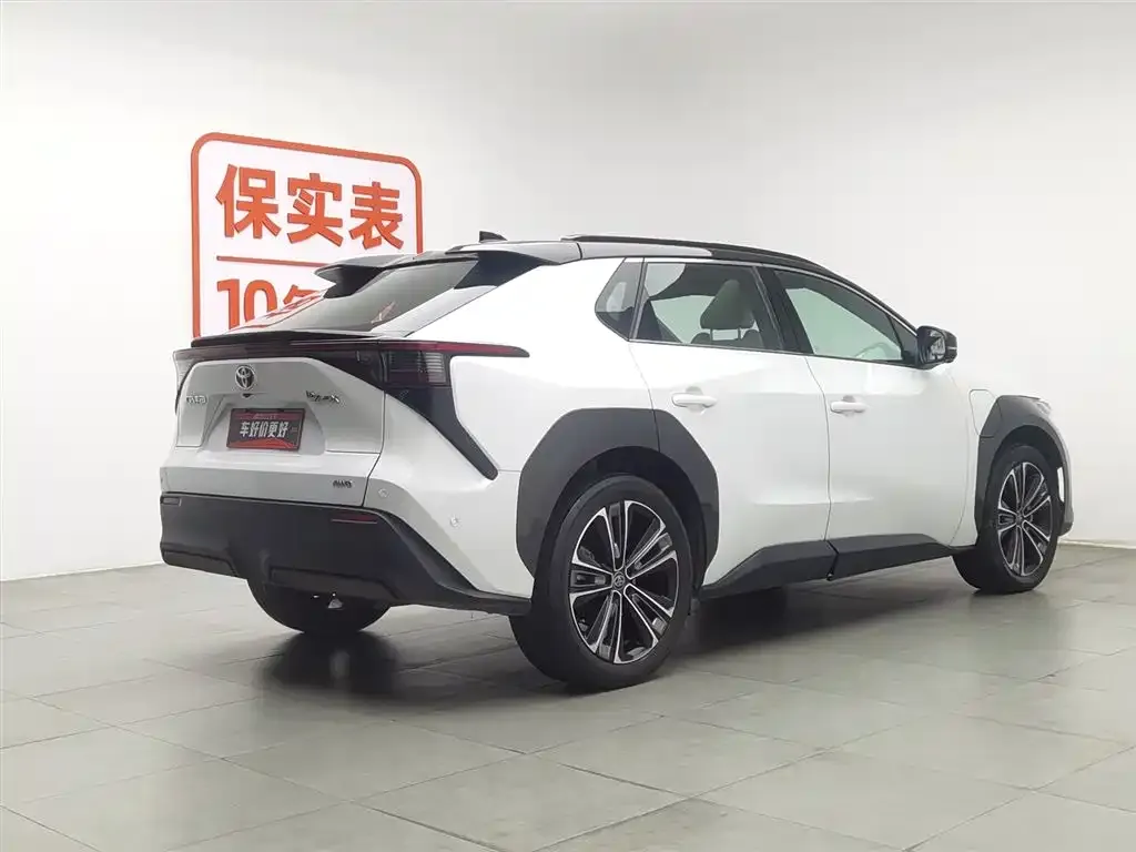 Toyota bZ4X 2022 из CN, фото 3