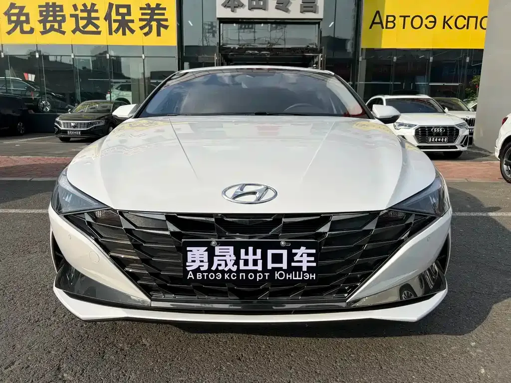 Hyundai Elantra — фото 7