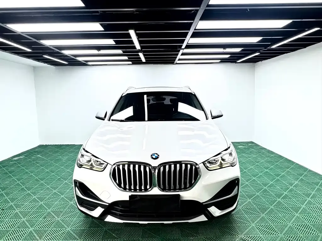 BMW X1 — фото 7