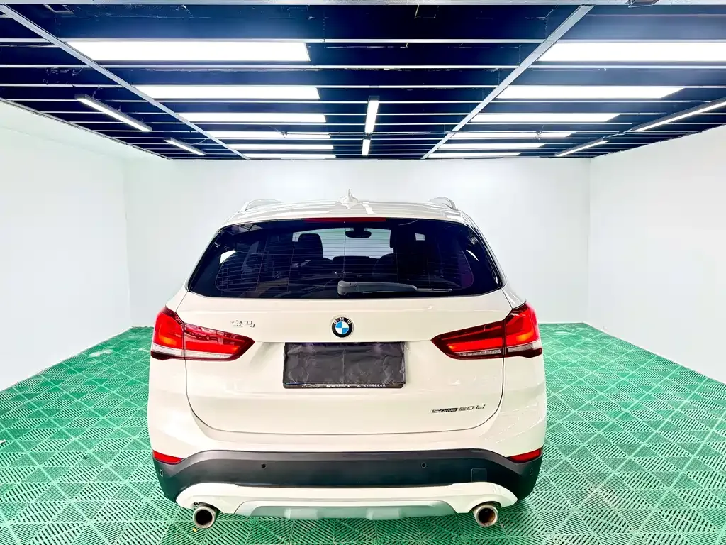 BMW X1 — фото 10