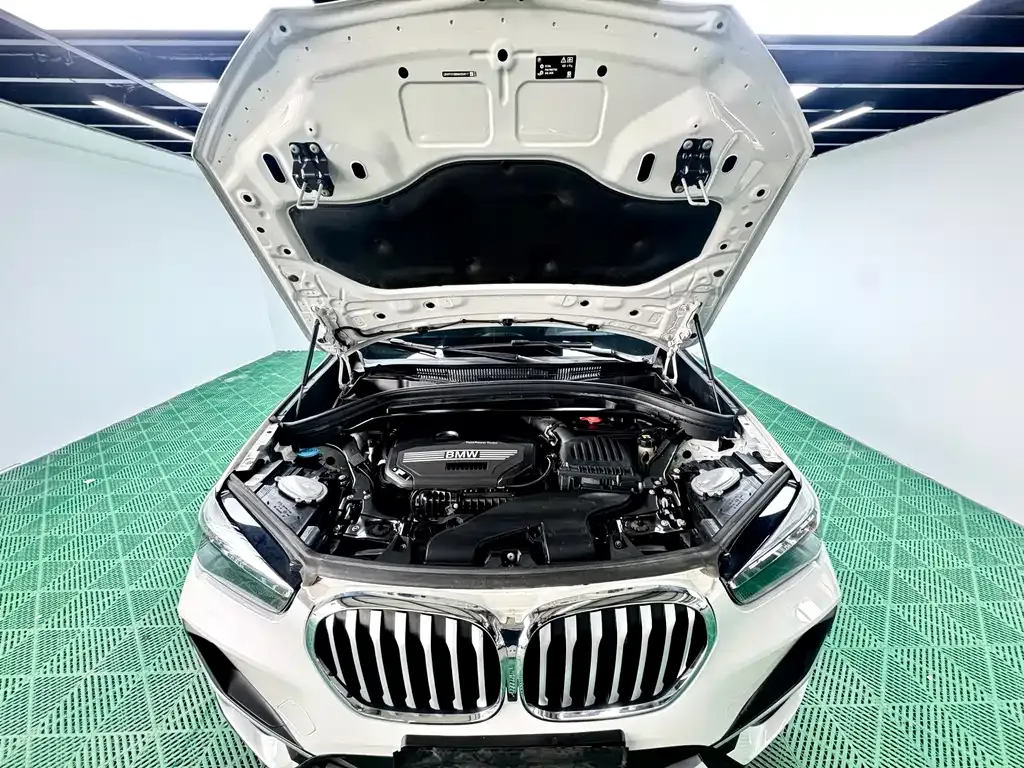BMW X1 — фото 9