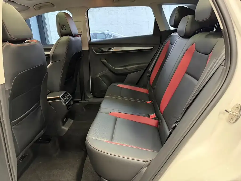 Skoda Karoq 2022 из CN, фото 6