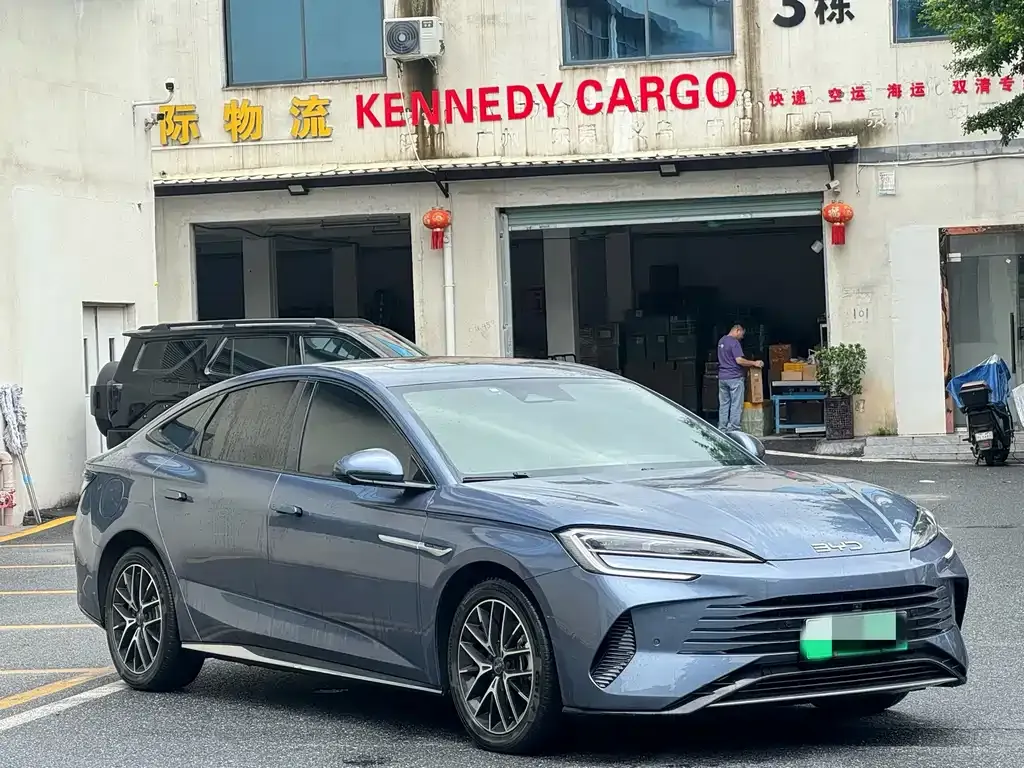 BYD Seal — фото 10