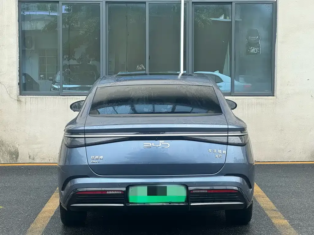 BYD Seal — фото 3