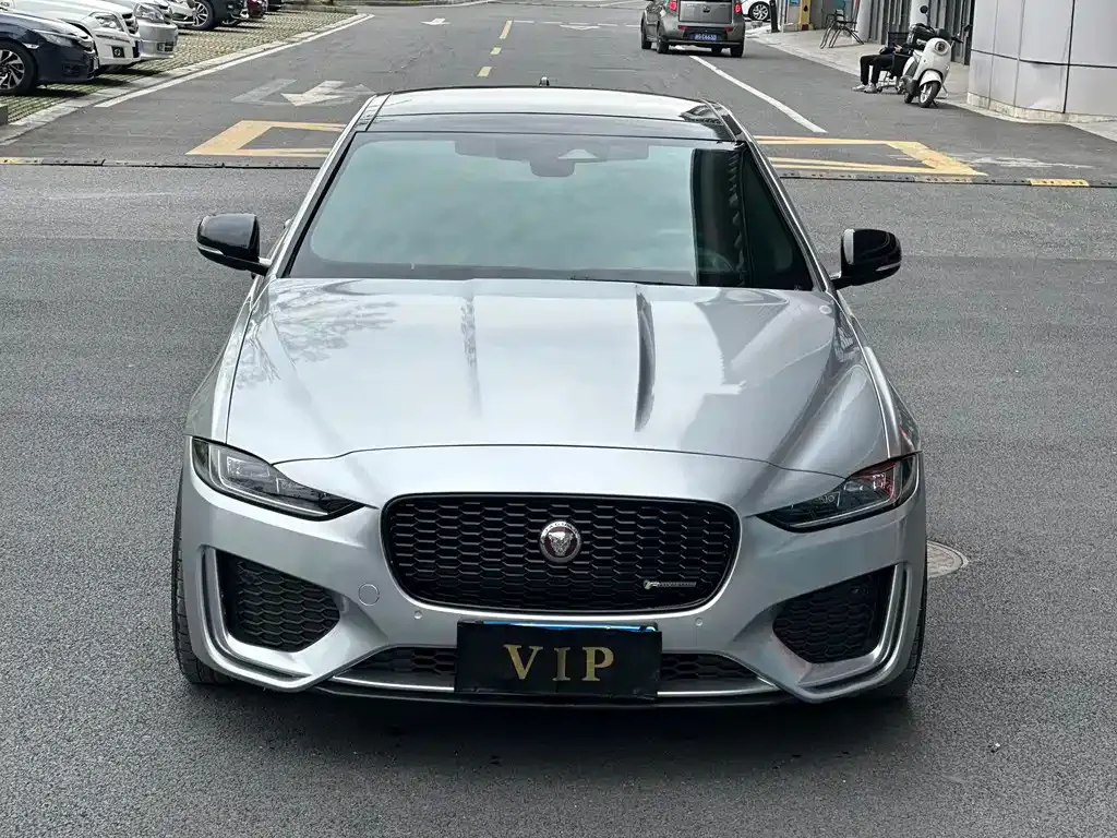 Jaguar XEL — фото 4