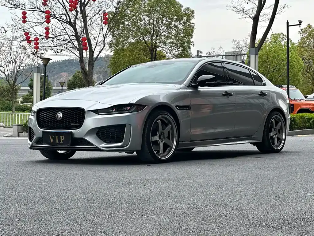 Jaguar XEL — фото 10