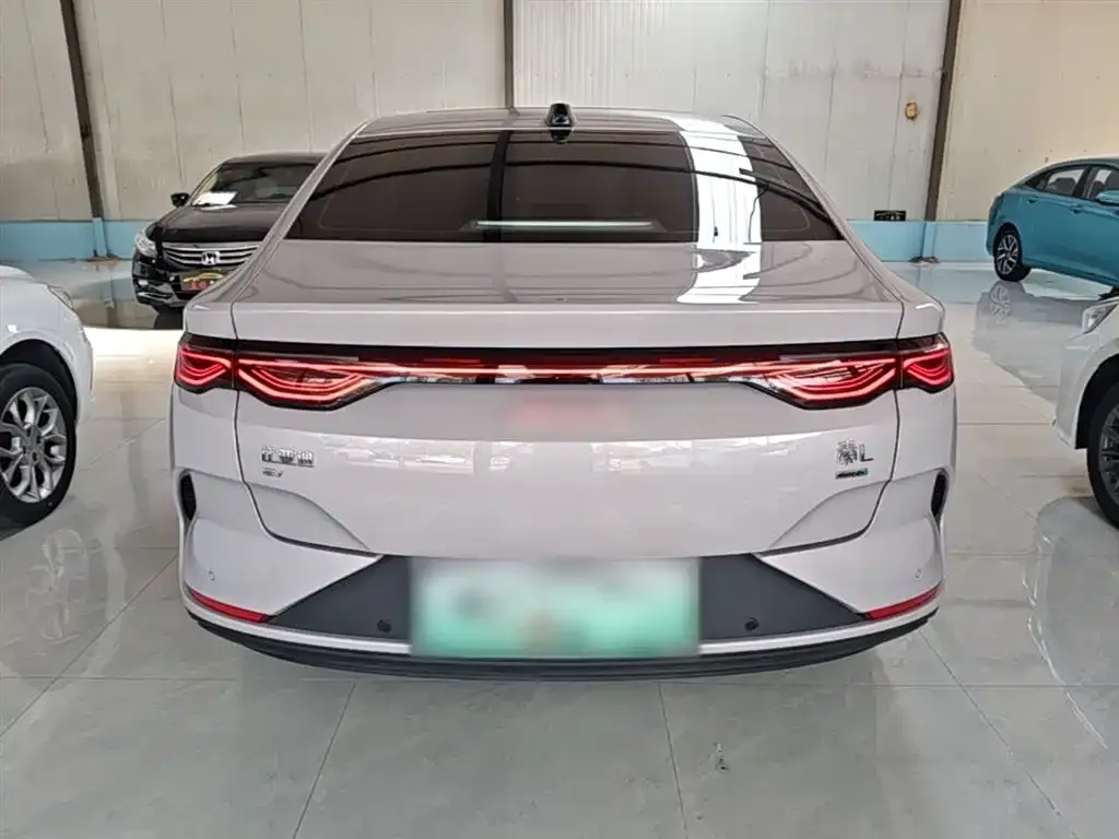 BYD Qin L 2026 из CN, фото 4