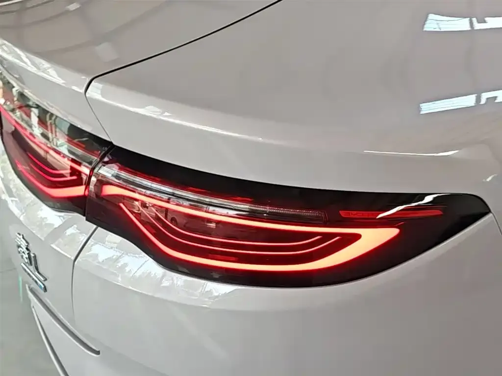 BYD Qin L 2026 из CN, фото 8