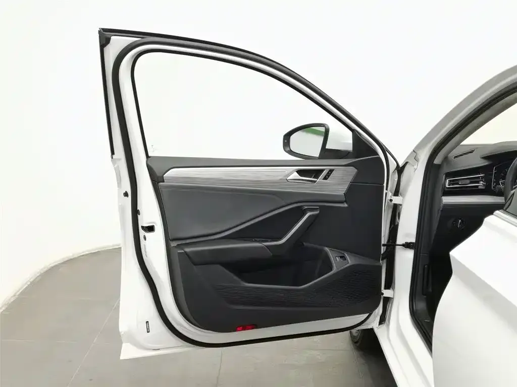 Volkswagen Sagitar 2022 из CN, фото 5