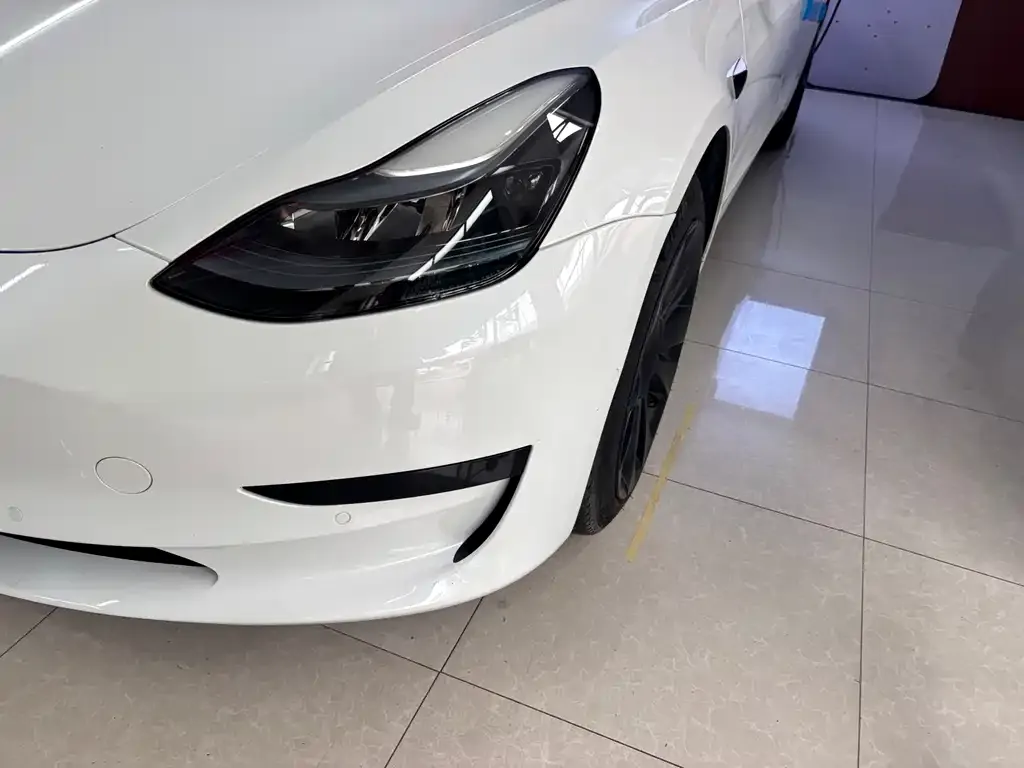 Tesla Model 3 — фото 2