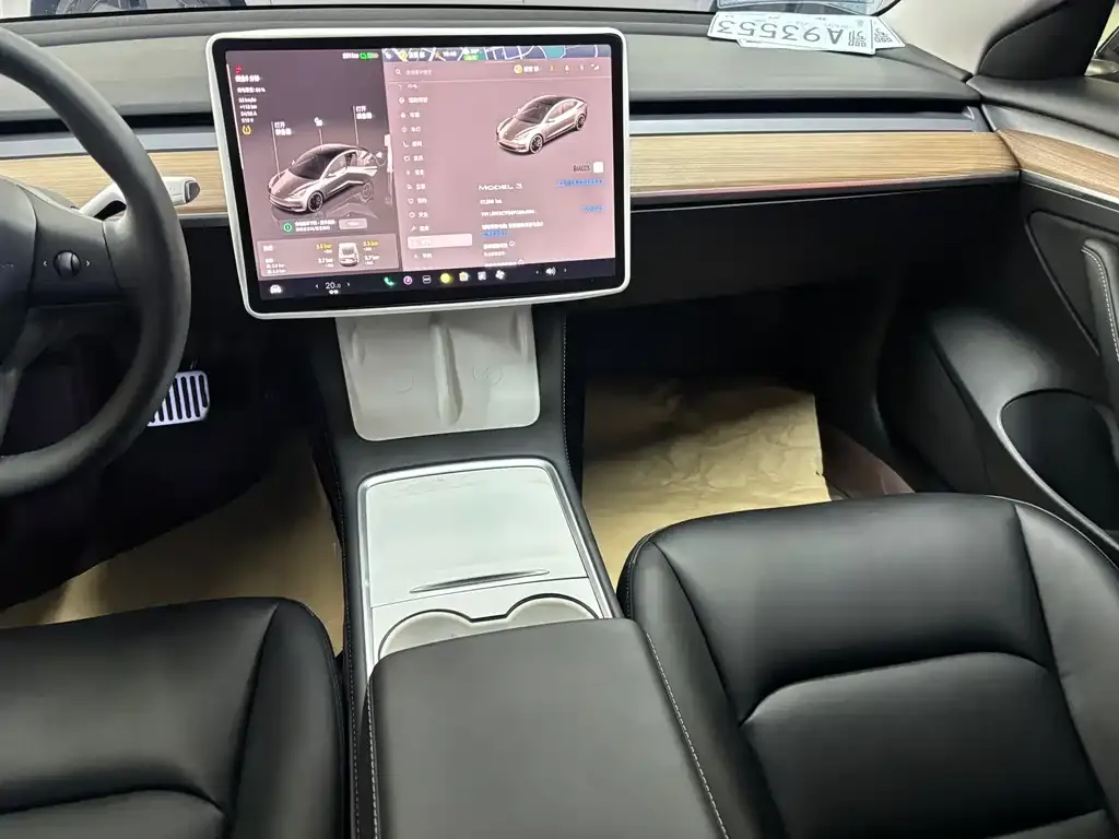 Tesla Model 3 — фото 7