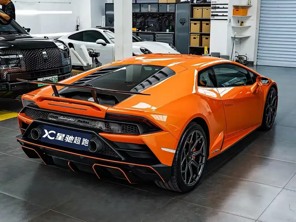 Lamborghini Huracan — фото 7