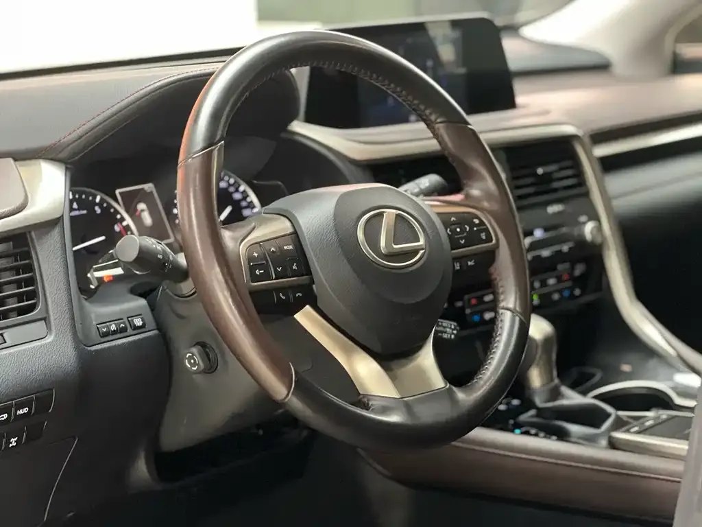 Lexus RX — фото 6