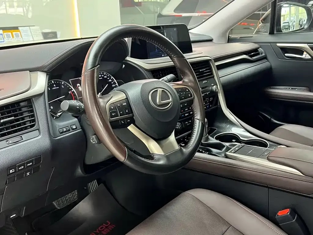 Lexus RX — фото 4