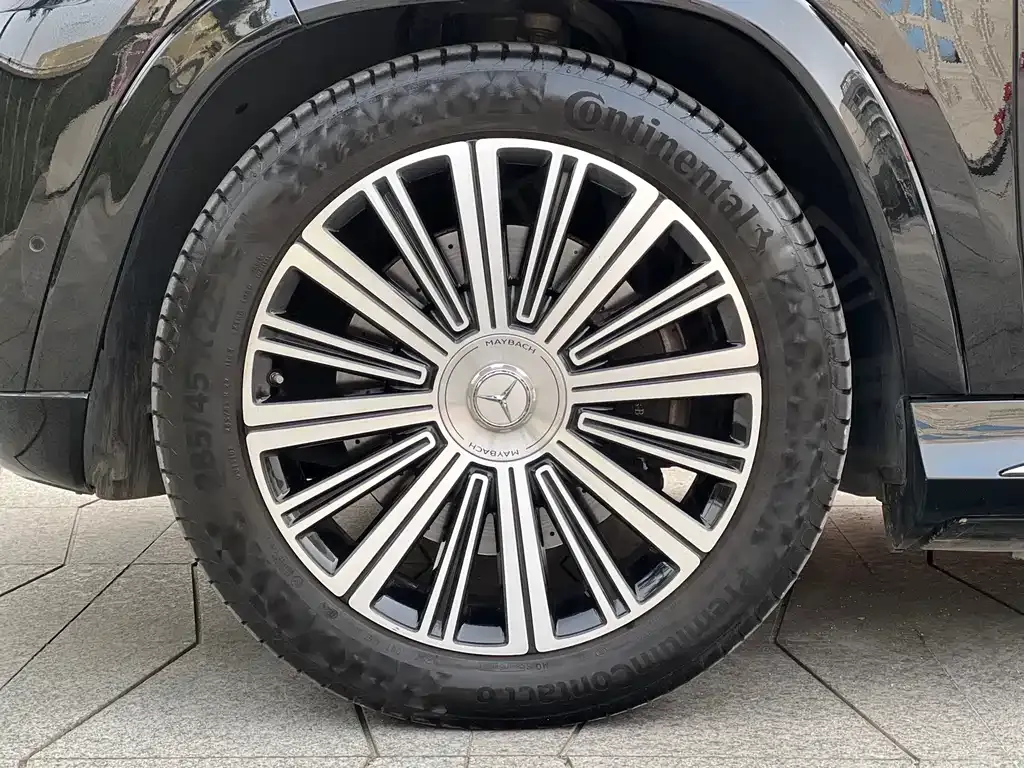 Mercedes-Benz GLS — фото 9