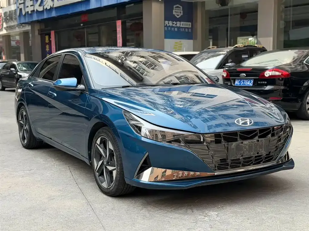 Hyundai Elantra — фото 6